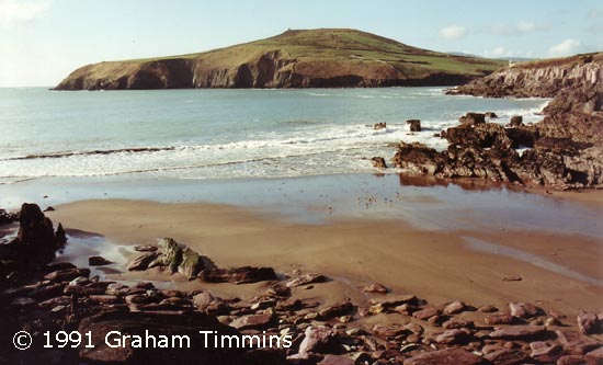 The beautiful beach at Beenbawn where the OConnors first met Fungie  seen here on an unusually calm day